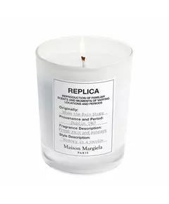 Ароматическая свеча Maison Margiela When The Rain Stops Fresh, 165 г