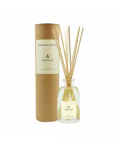 Ароматичний дифузор із паличками The Olphactory Cedar & Oud Деревний аромат, 250 мл